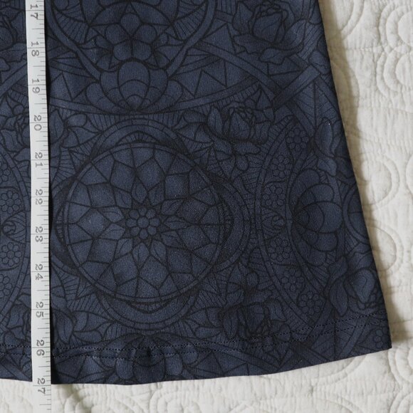Navy and Black Patterned Lululemon Tank Top - Picture 4 of 4